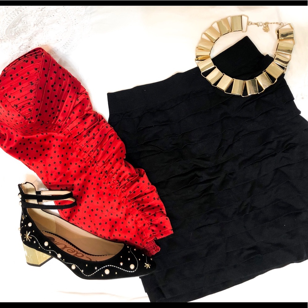3/$15🌹Prime Cut Tiered Black Stretchy Mini Skirt